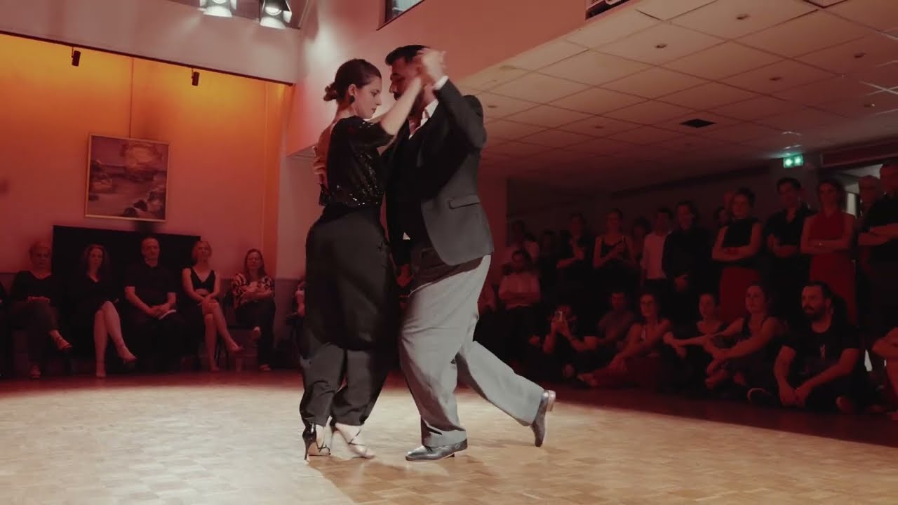 Natacha Lockwood and Andrés Molina - Mandria