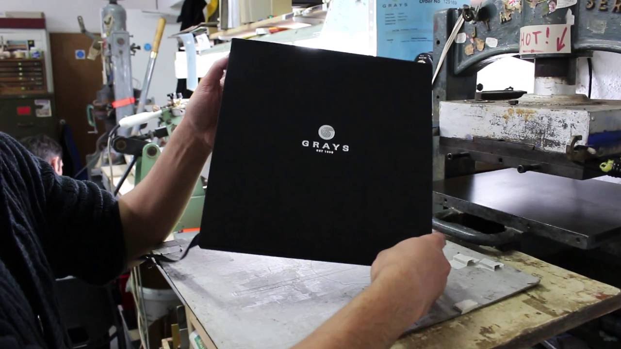 Grays Book Binders &ndash; Slip Case Making