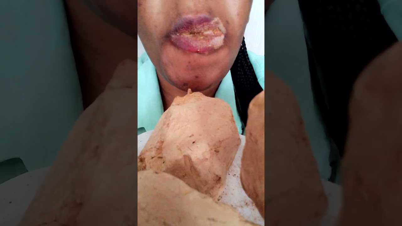 soft caramel clay, big chunk ,.melts nicely 🤪#asmrvideo #relax #eating #mukbang ❤️#Africanclay