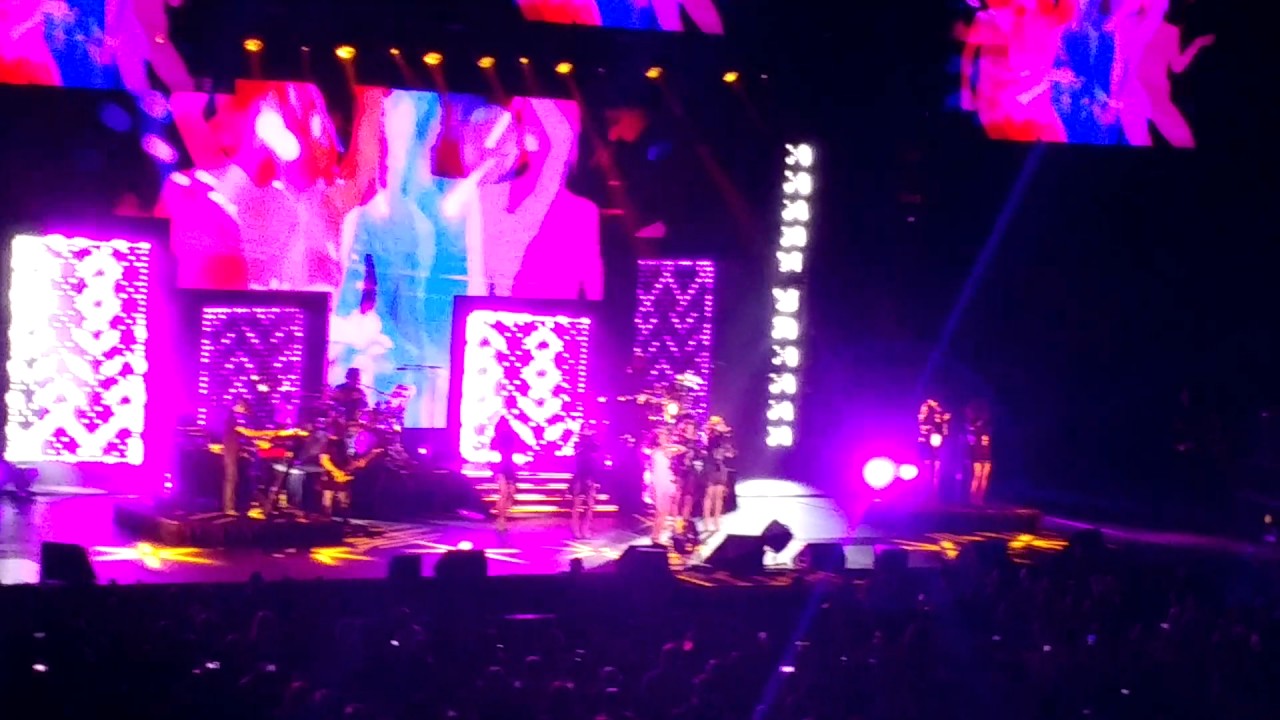 Thalía - Pena Negra, La Movidita y Todavia Te Quiero ( En Vivo Monterrey)