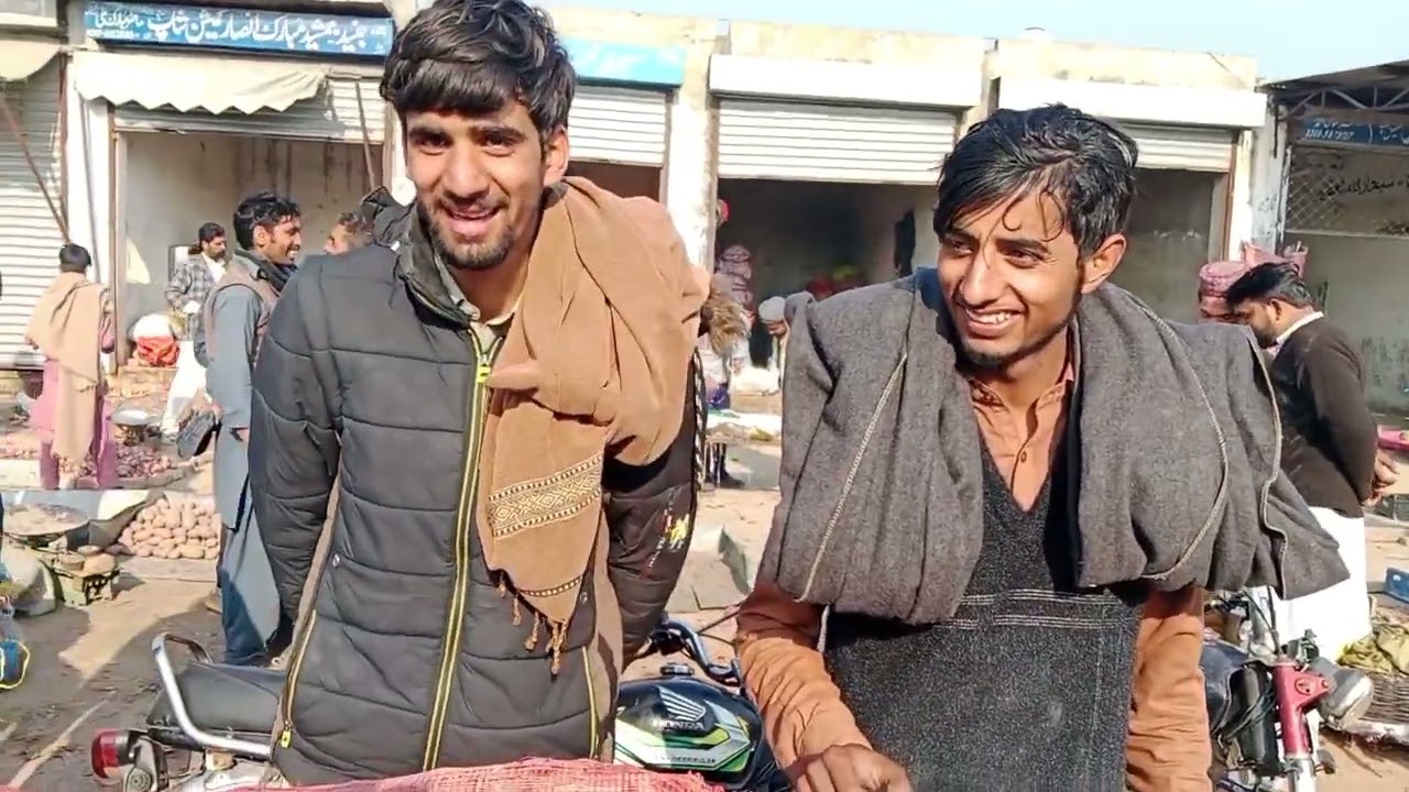 جانوروں 🐂 کے لیے آلو🥔 خریداری کے لیے شکر گڑھ ) Shakargarh )سبزی منڈی سبزی 
