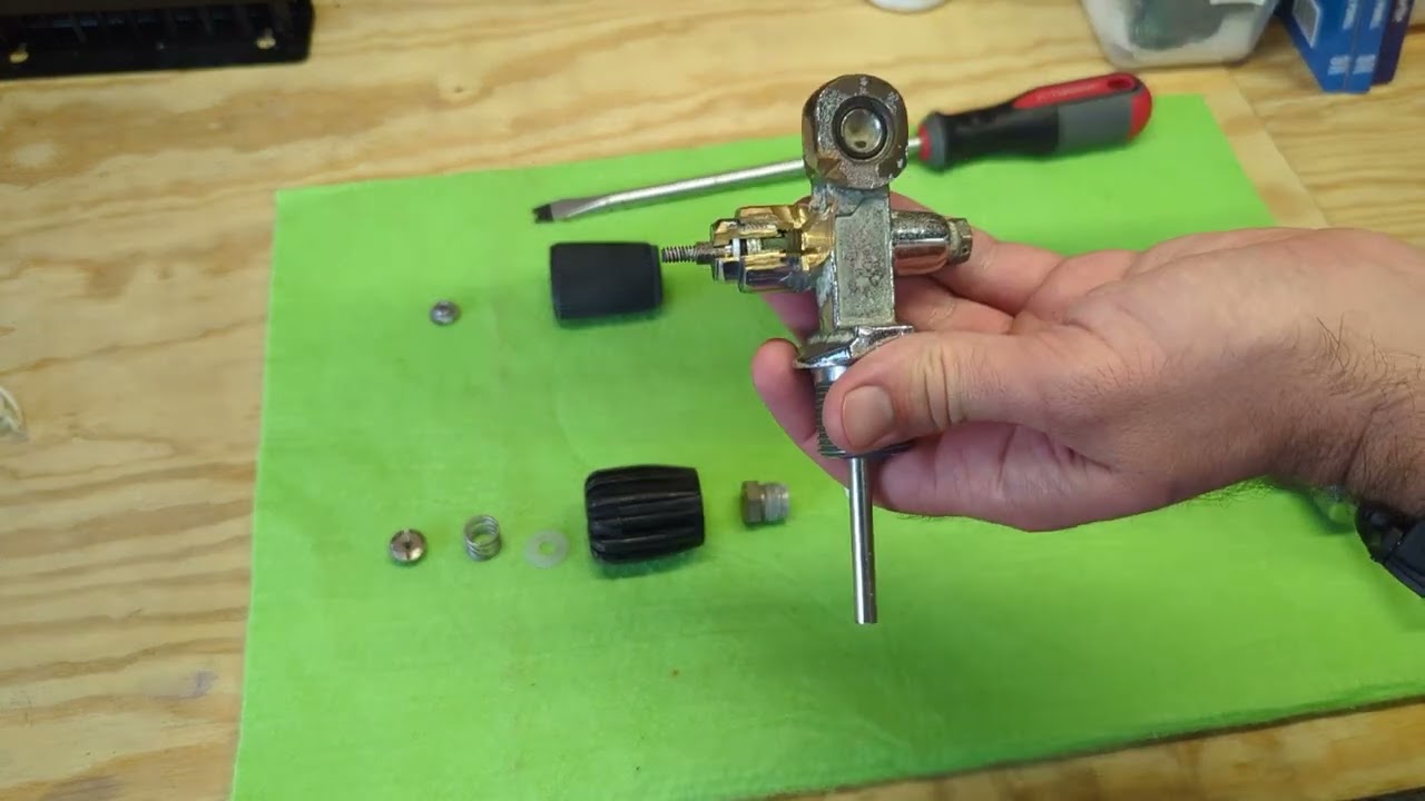 How a Scuba Valve Works