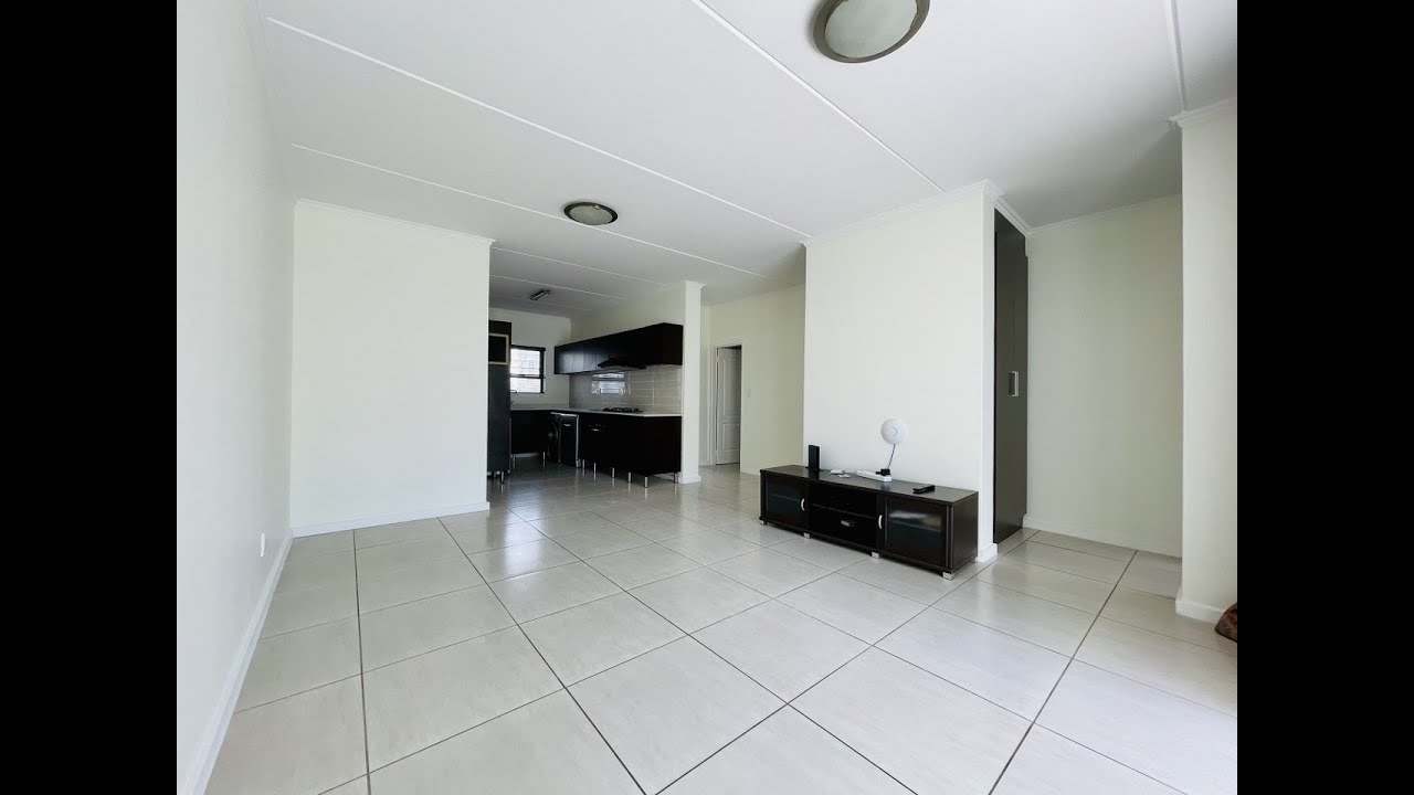 Greenstone Hill / Johannesburg Lovely 3 Bedroom 2 Bathroom First Floor
