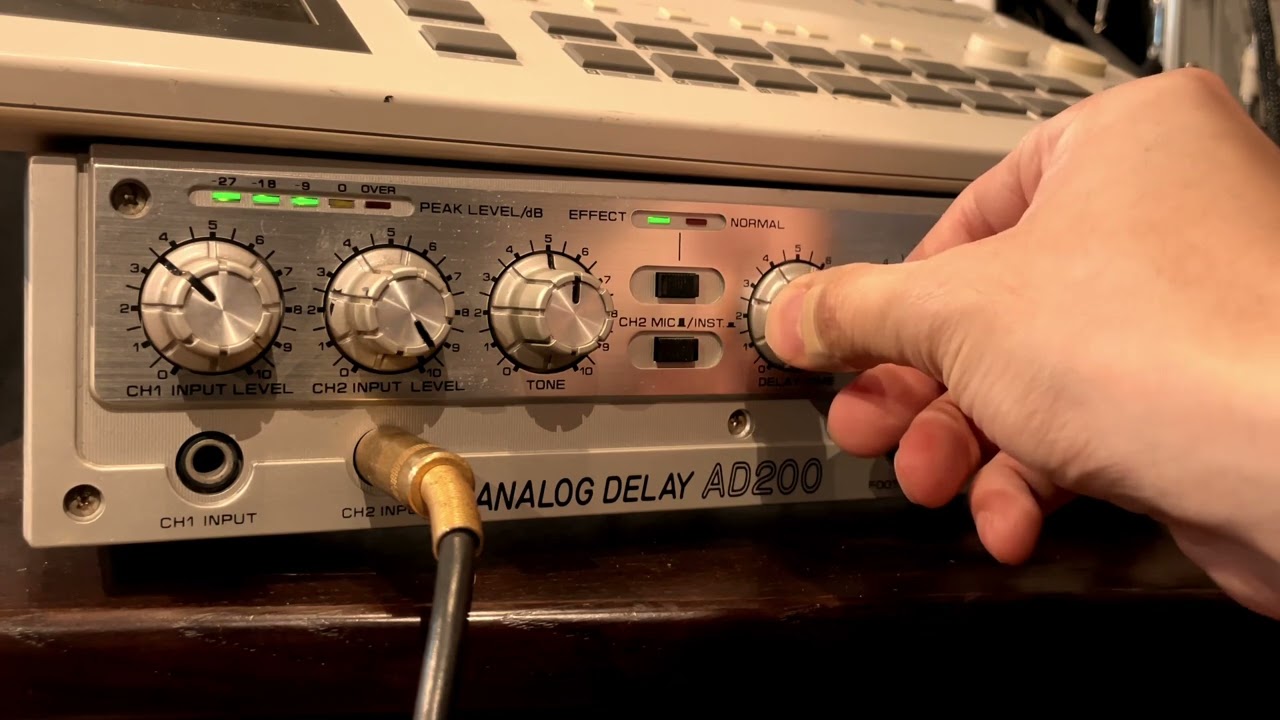 maxon AD200 BBD Analog Delay