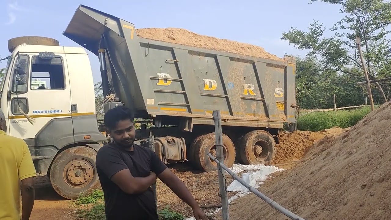 tipper unloading