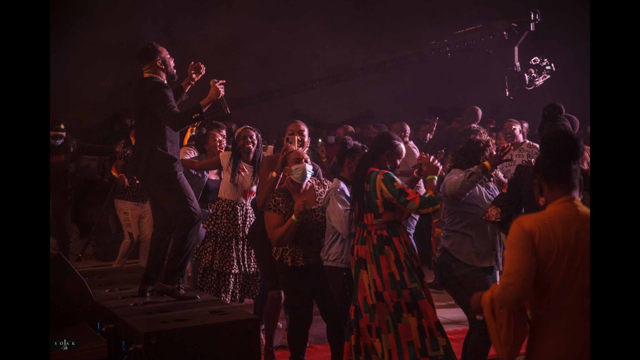 GOSPEL SILINDA - KHANIMAMBO Feat. THEMBA NYATHI