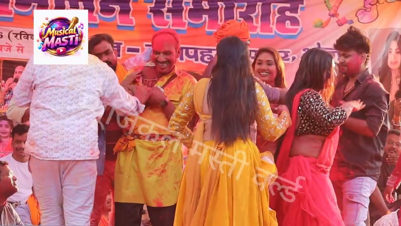 1-3- 2026, कान पहाड़ी में स्टेज पर छोटे बाबा ने अभी उसे जगह लगाया जहां नहीं चाहिए