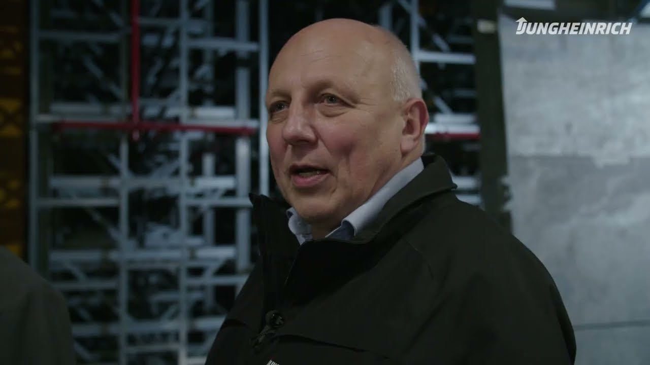 Startschuss f&uuml;r Jungheinrich im Liebherr Ersatzteillager.