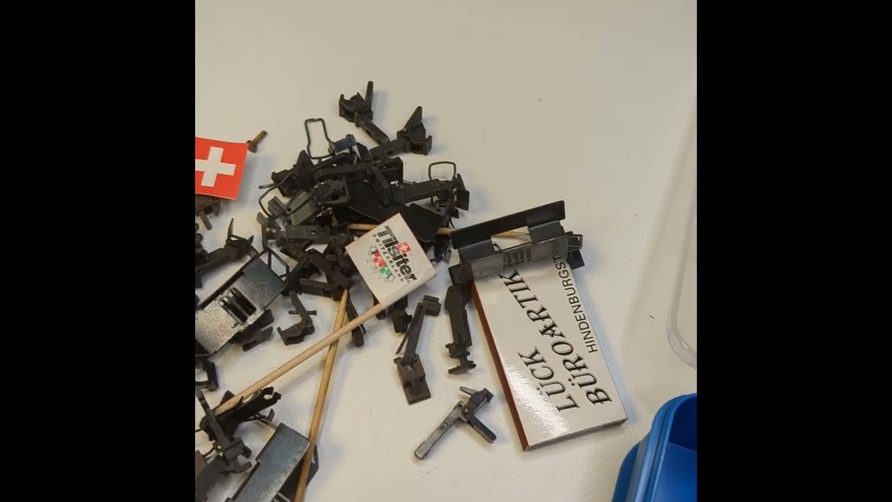 Trix Express - eigentlich suche ich nur eine Schraube. Alles muss raus und dann:  Sortieren