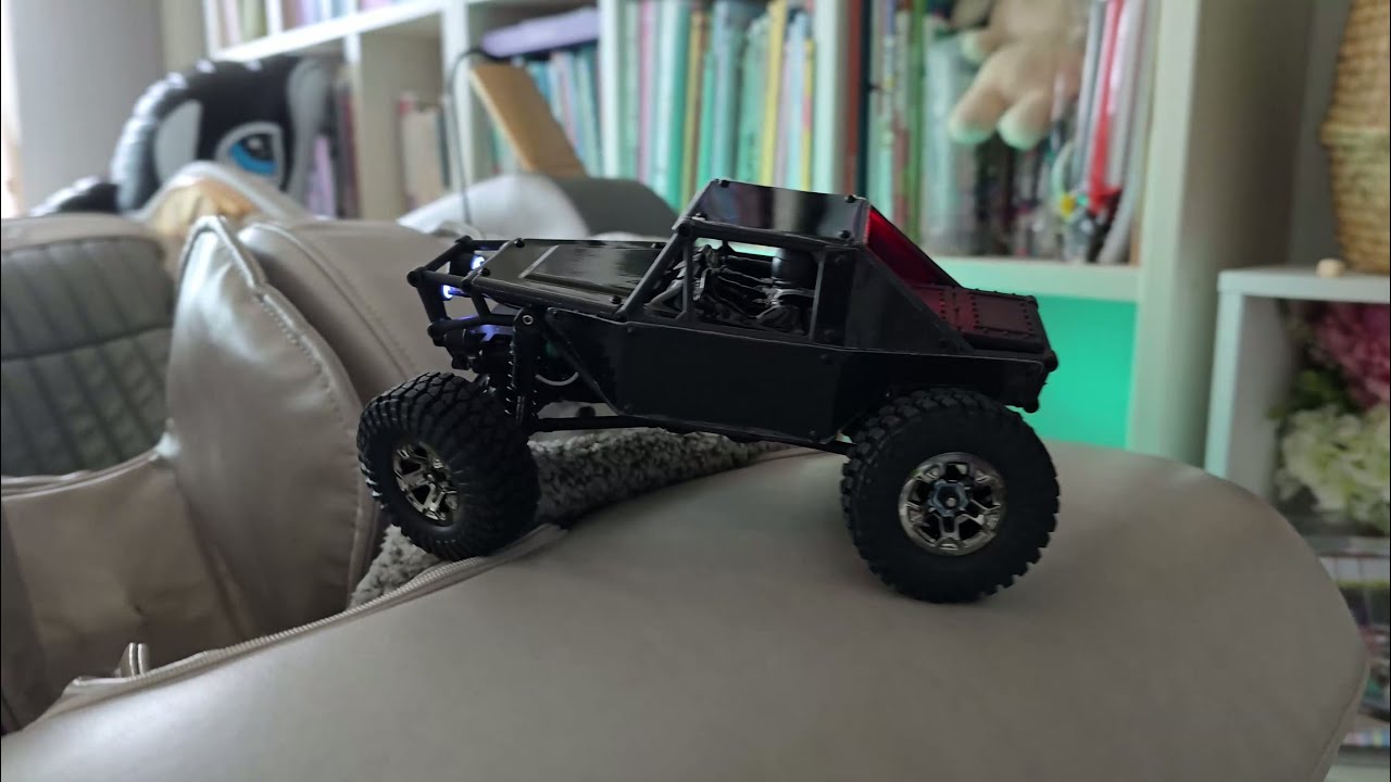 1/24 Scale UDI RC UCX2405 Pro brushless motor 4ws - unboxing & offroad