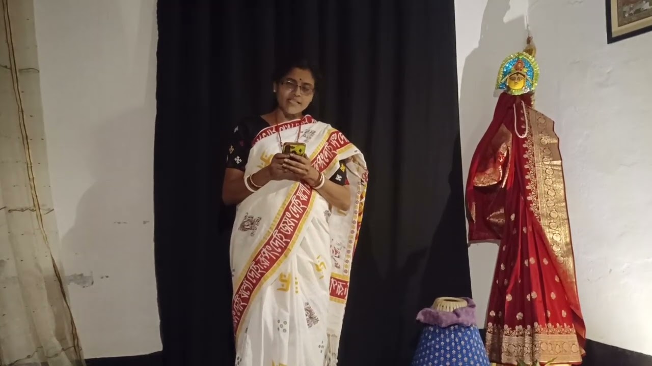 কবিতা পরিবেশনায় শ্রীমতি তৃণা ঘোষ - বিজয়া সম্মেলনী উদযাপন, নৈহাটি রঙ্গসেণা ১১/১০/২৫