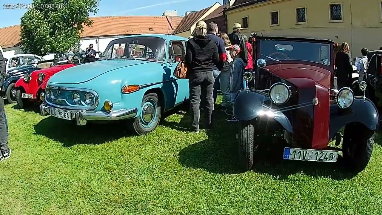 Roztoky 2025 sraz historickych vozidel