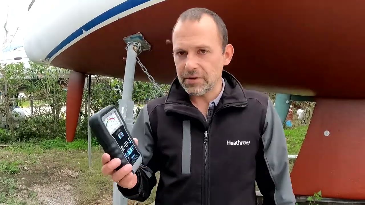 Bavaria 37. Inspection of the underwater part of a sailboat. Обследование подводной части.