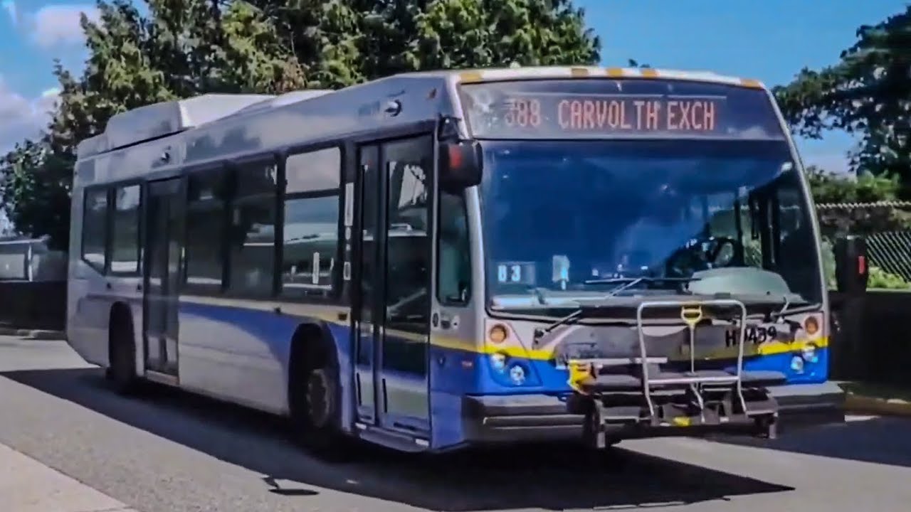 2009 Novabus LFS HEV | H9439 on route 388 Carvolth Exchange 