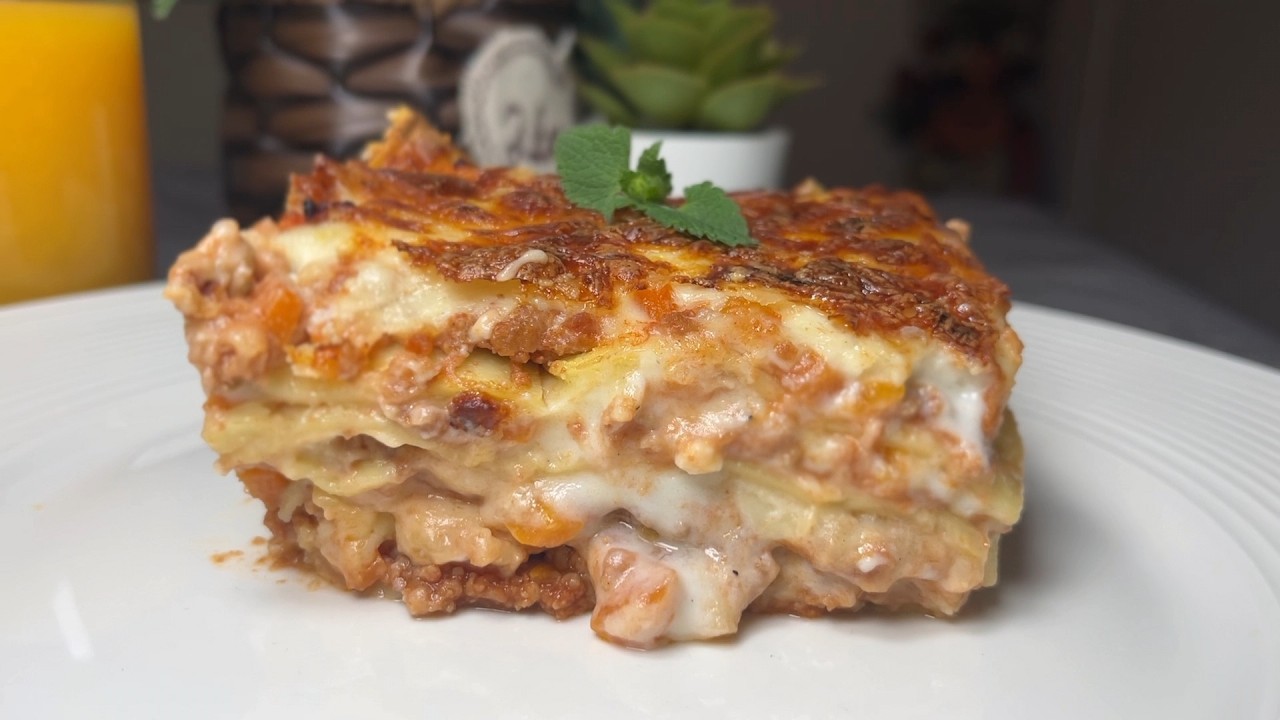 Authentic Italian delicious Lasagna easy full Recipe | FAMOUS ITALIAN FOOD