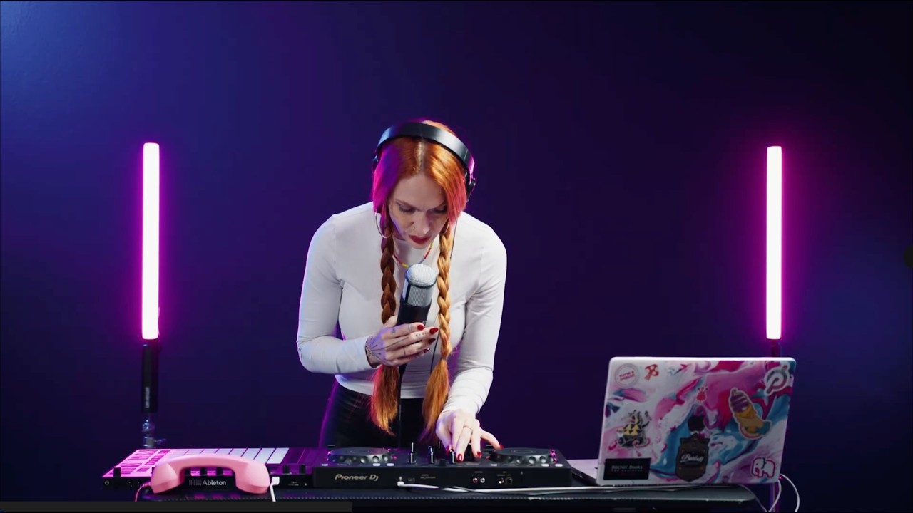 ODETTE - Forever (Live DJ Performance)