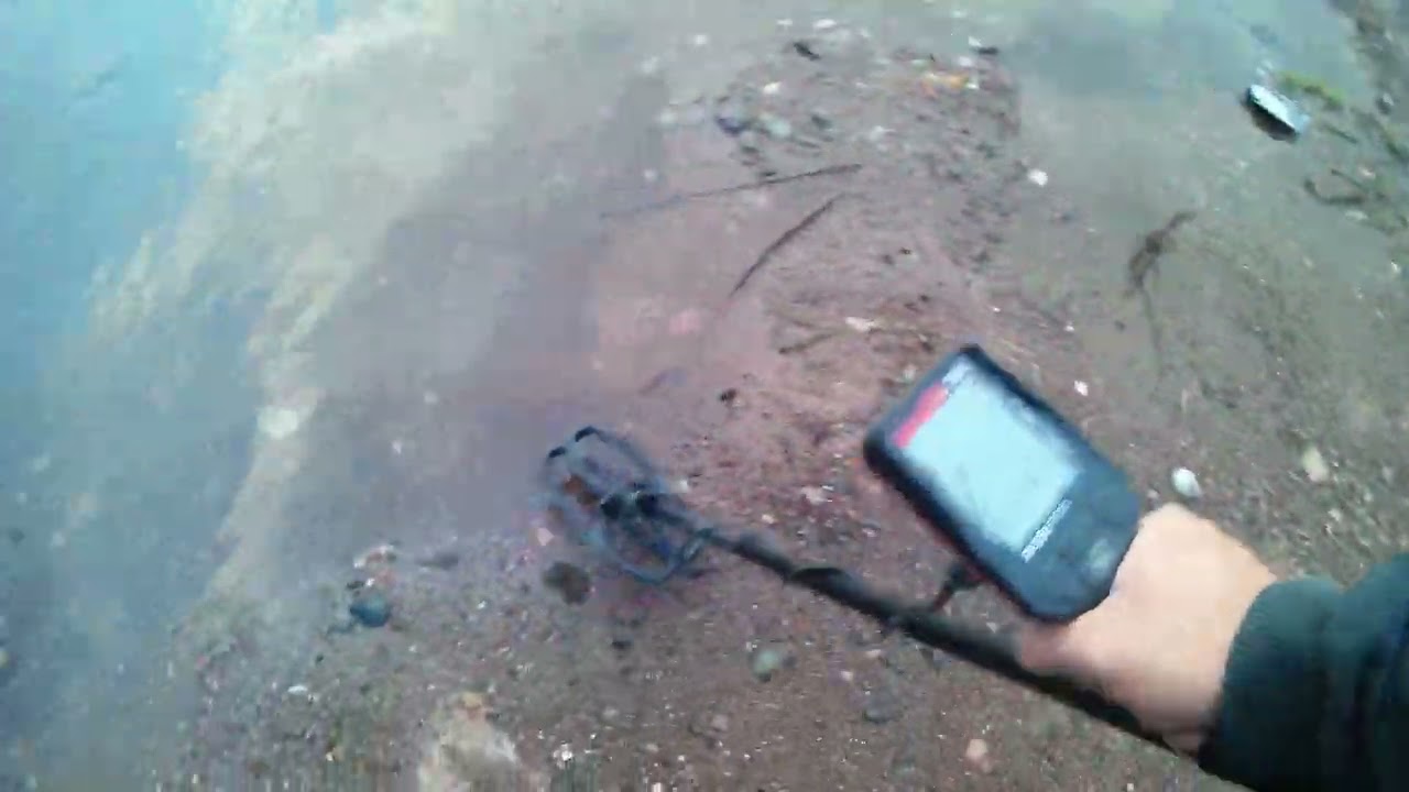 🔴Buscando metal en el río #metaldetecting 