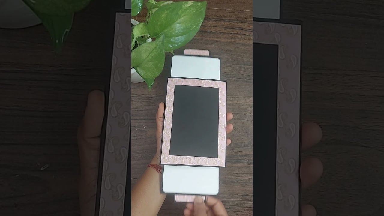 Sliding into creativity with "DOUBLE SLIDER CARD" 