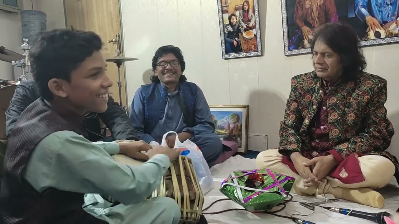 ustad Tari khan shagird e khas hassan Ali tabla play Lahore diffence