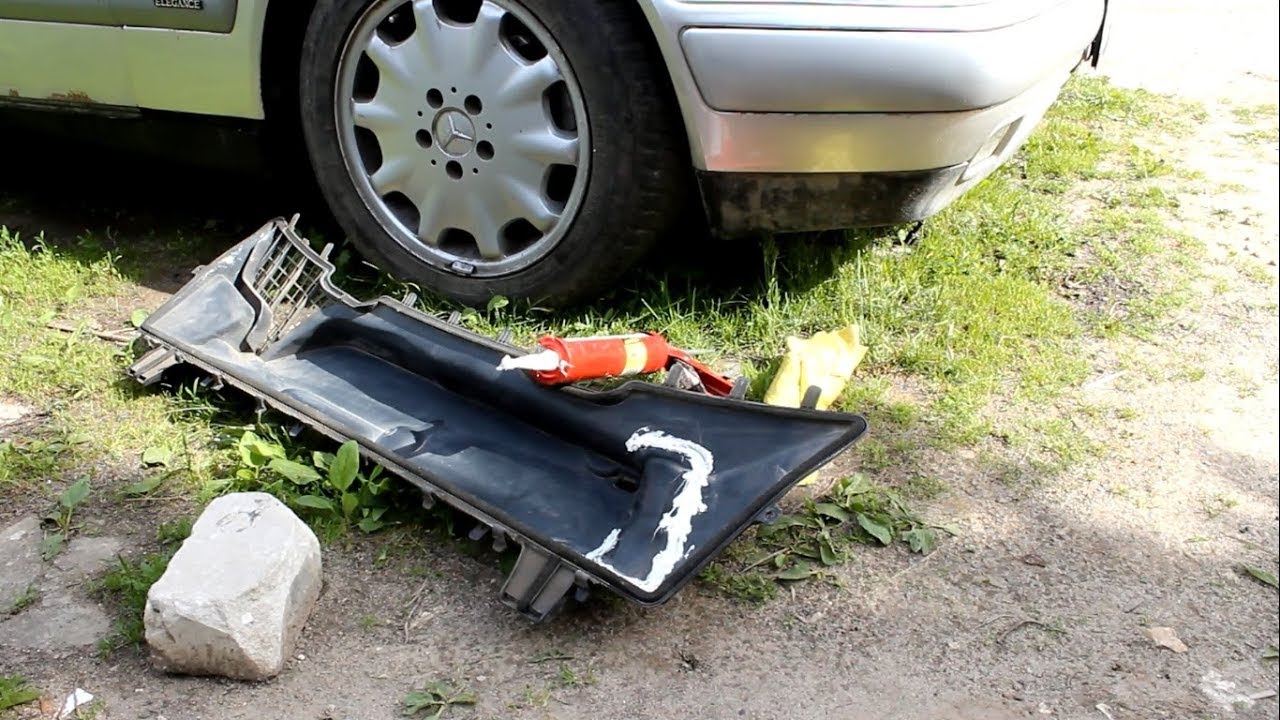 Попадает вода в салон 3 часть, Мерседес W210