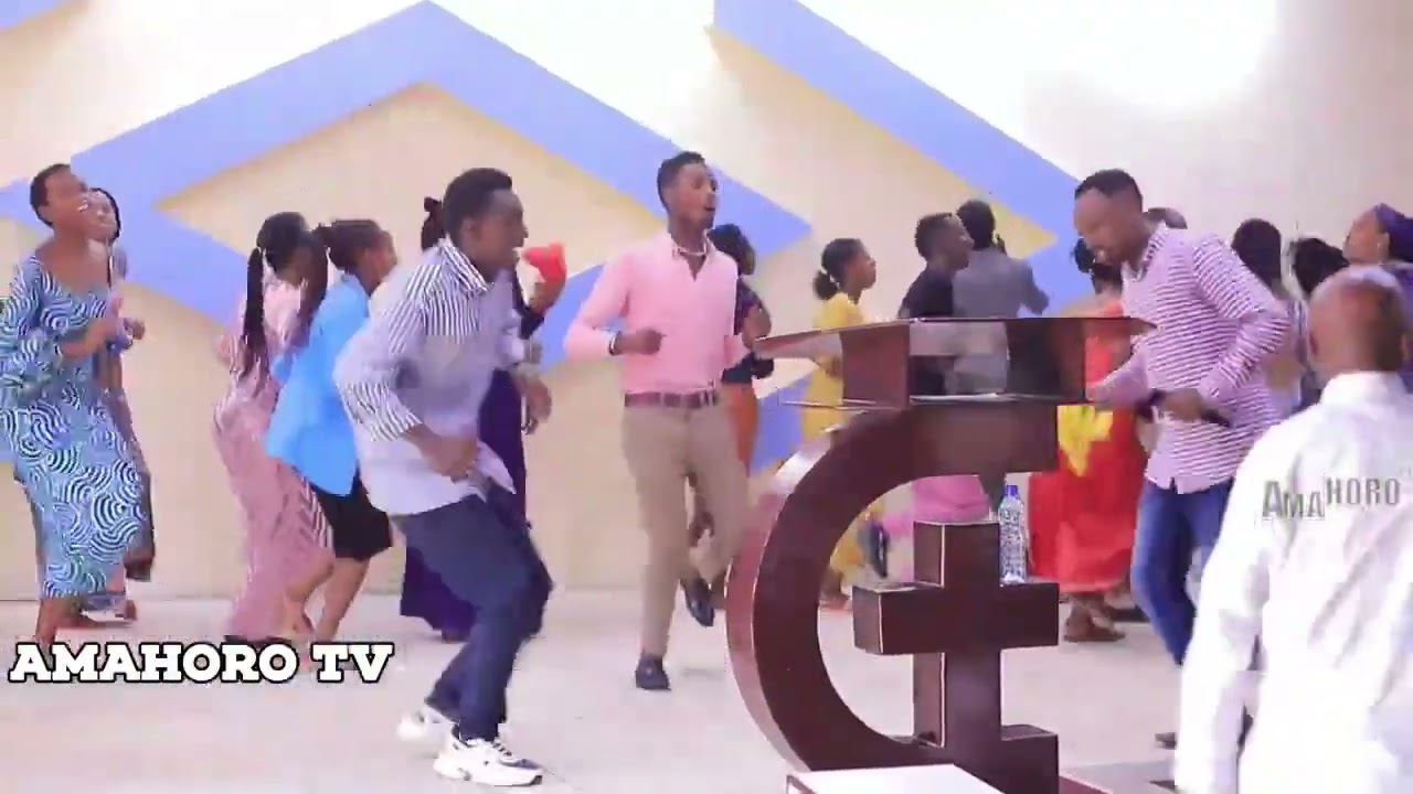 Musalaba choirs Gusene parish with a very sweet and hot song. please don't miss to watch it.