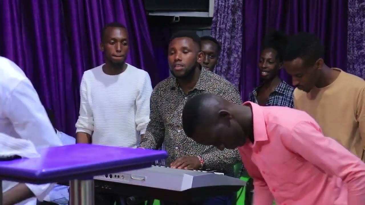 YAHWEEE UIMIDIWE /UMUKUNGA HAMWE NA BIENVENU