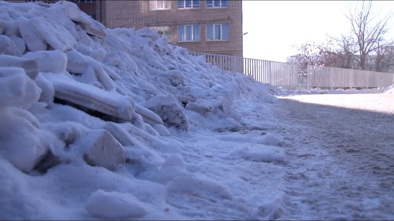 Бийчане жалуются на нечищеные дороги и тротуары (