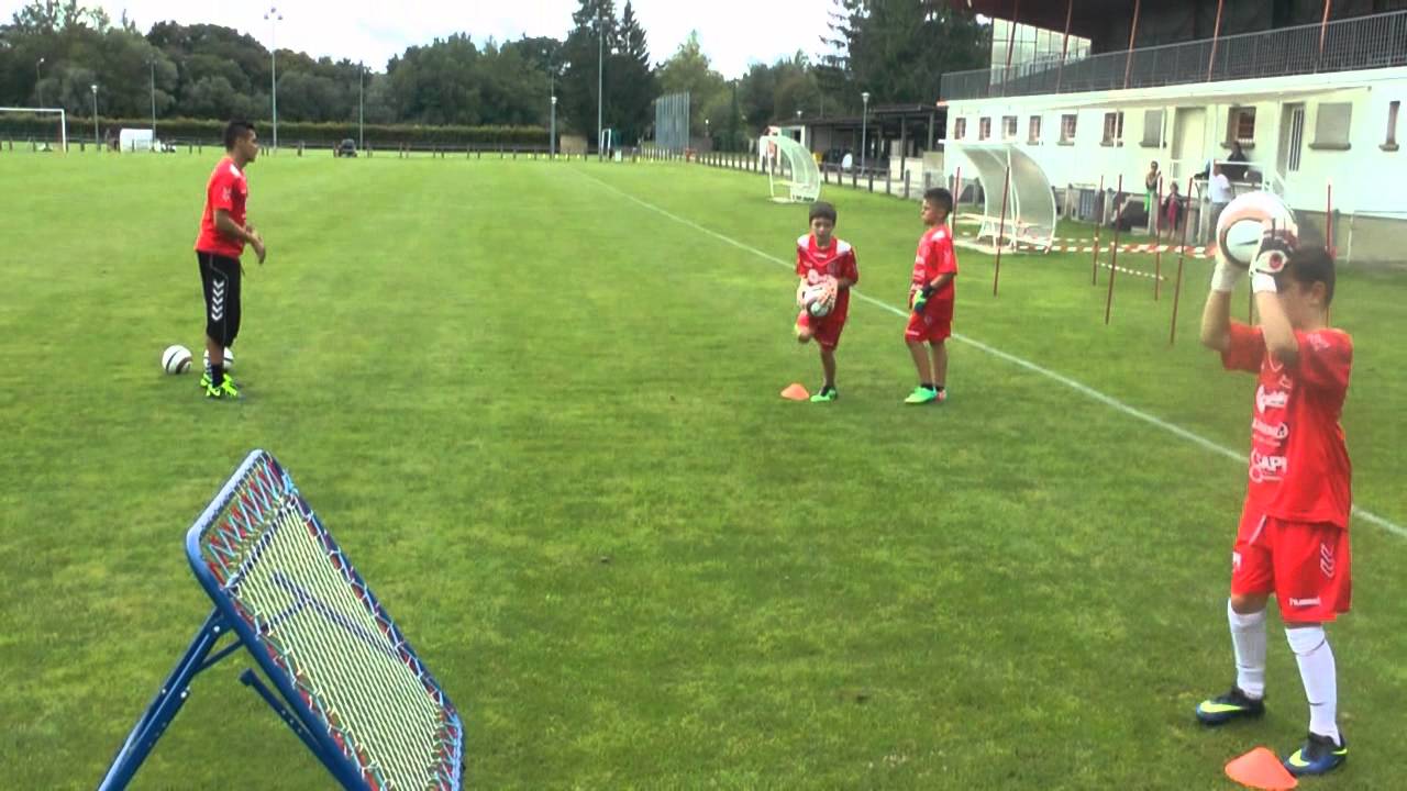 COACH FOOTBALL AMAZING SOCCER GOALKEEPER TRAINING