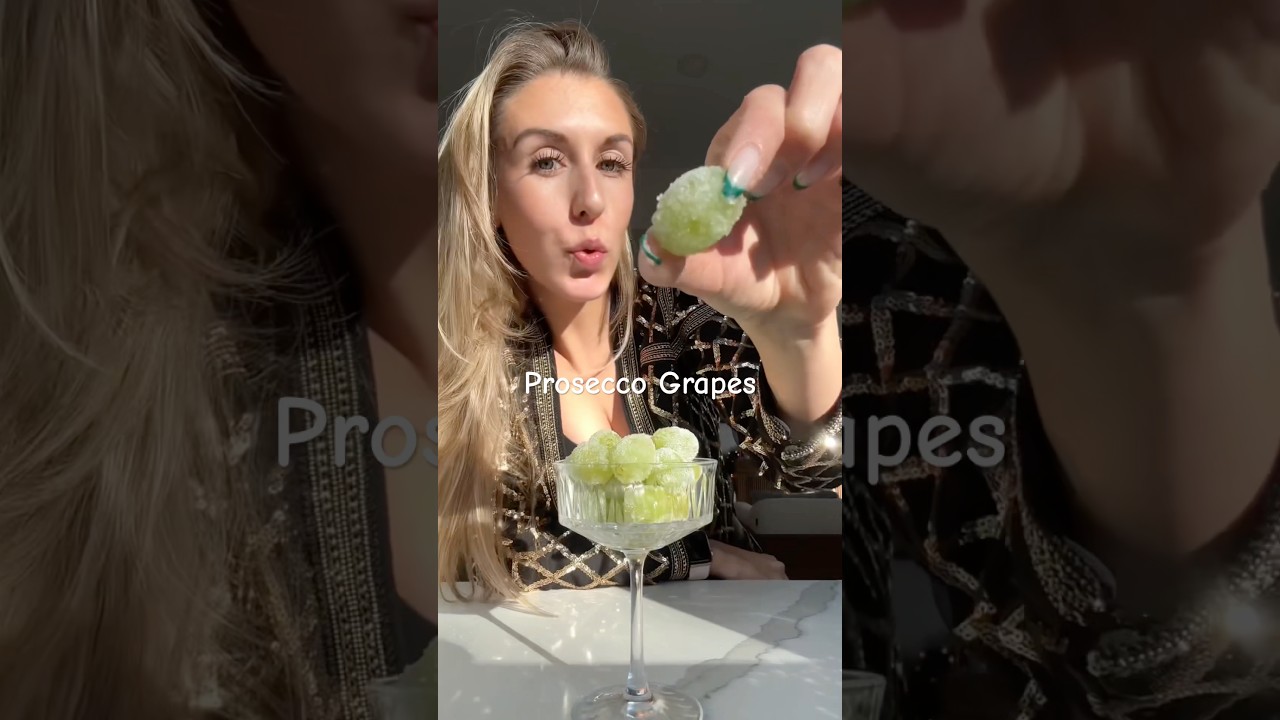 Prosecco Grapes 🍇🥂#nye #cocktail #recipe #holidayparty #shorts #champagne #appetizer #dinnerparty