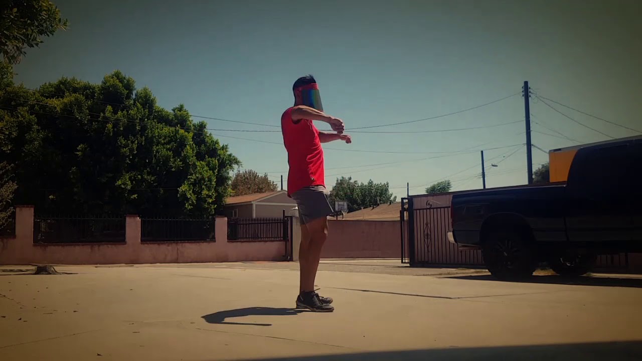 Basic Techno or Tech-House Dance