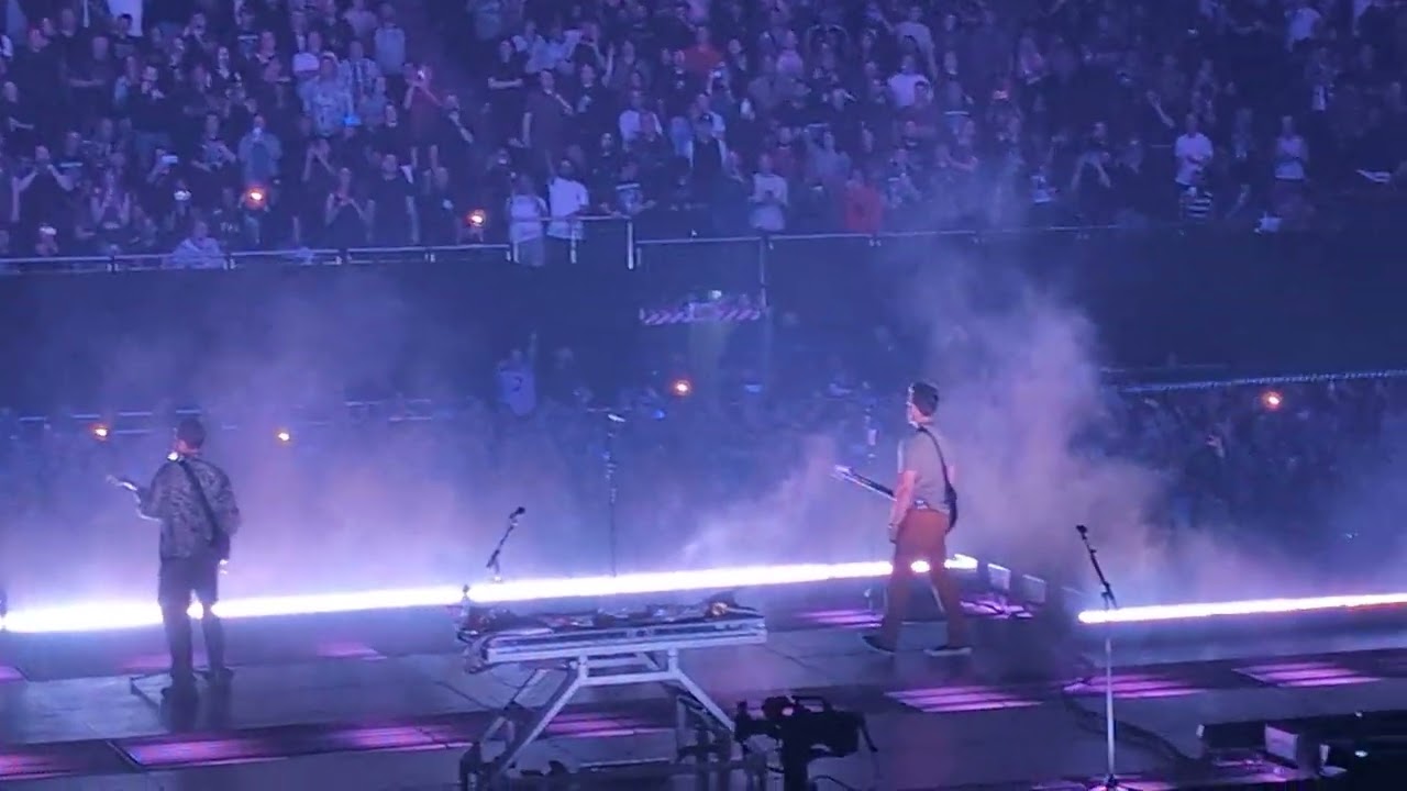 Linkin Park - The Emptiness Machine | Live in London, England at O2 Arena - September 24, 2024