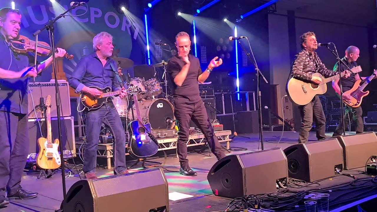 Gary Miller guesting with The Men They Couldn't Hang, Musicport Festival, Whitby, 23.10.21