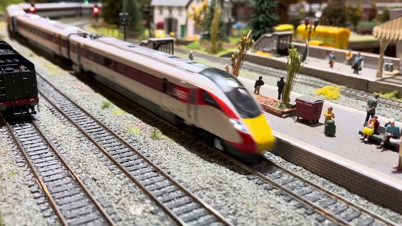 00 HORNBY MODEL RAILWAY TRAIN SET LAYOUT,running session chill out