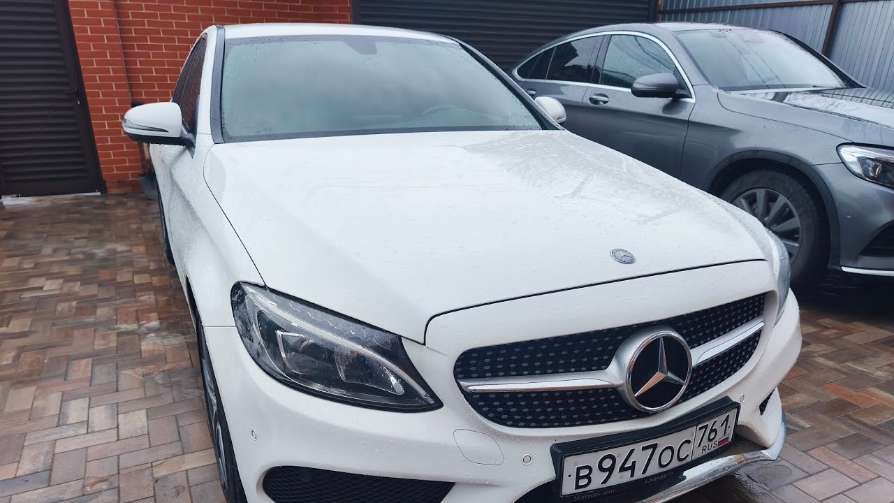 На осмотре Mercedes Benz C 200, 106 022км. 2 600 000р.