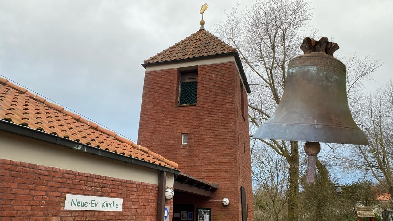 Spiekeroog (D-WTM) Die Glocken der Neuen Evangelischen Kirche (Innenaufnahme)