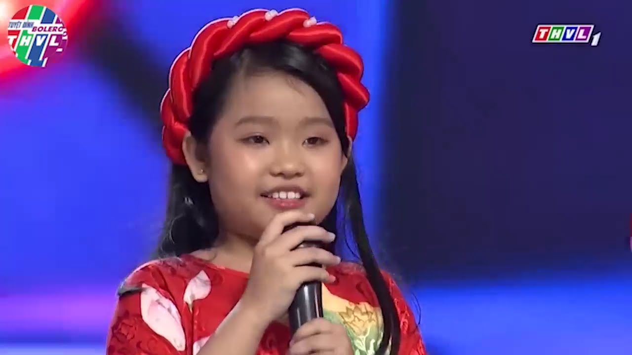 bé gái khiến cả trường quay SUÝT XOA vì SIÊU DỄ THƯƠNG lại còn HÁT HAY