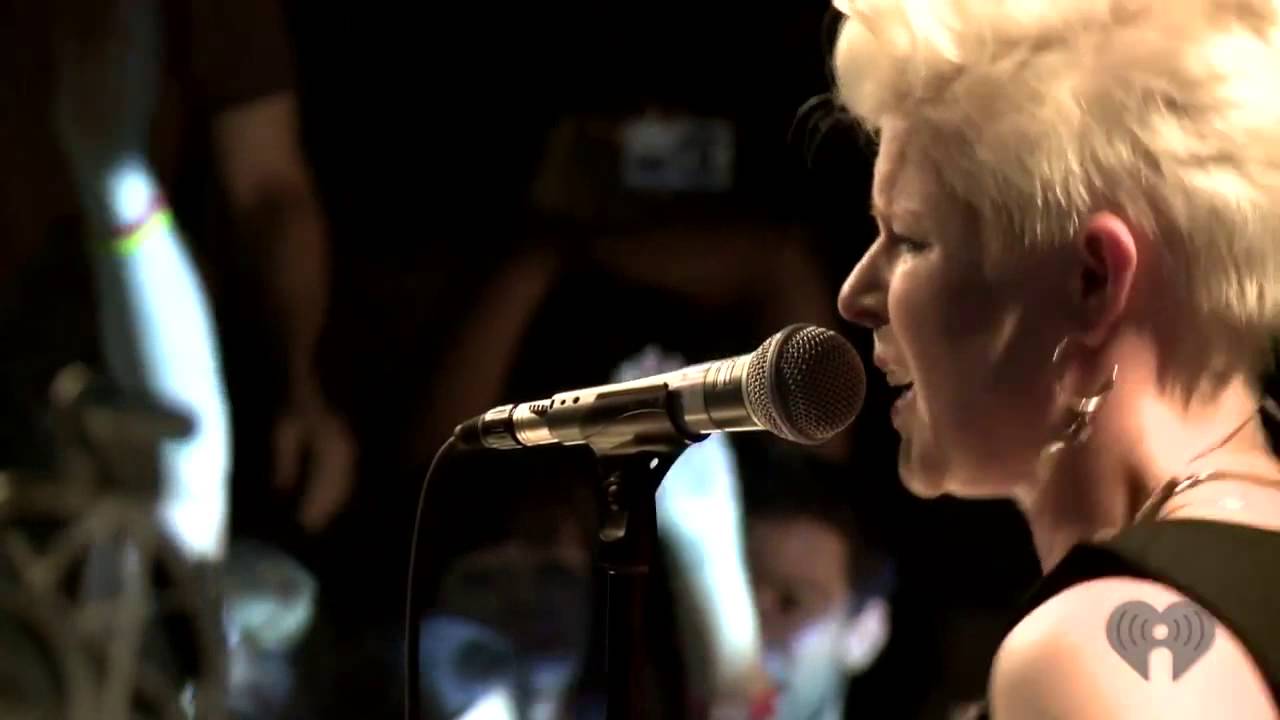 Robyn-With every Heartbeat
