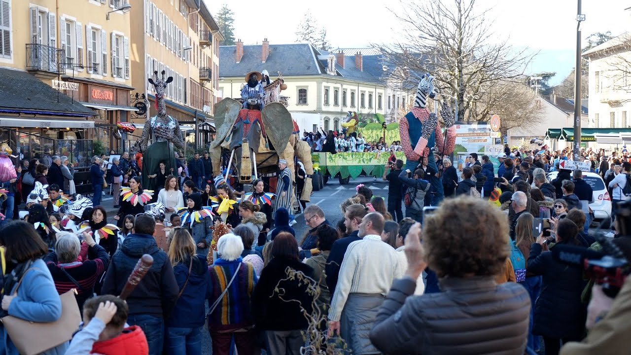 Chambéry : Le retour des chars pour le carnaval des animaux !