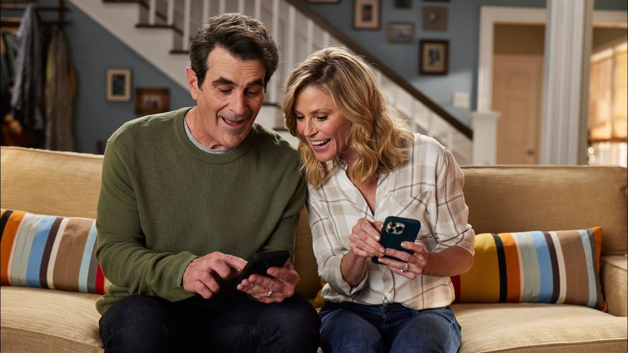 WhatsApp gets the family group chat back together