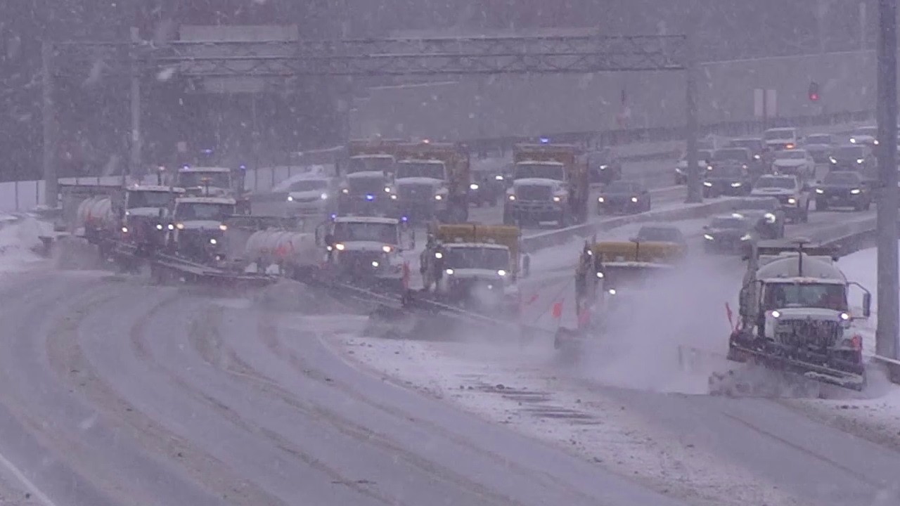 Ottawa❄️➡️Snow Removal| Snow Plows in Echelon/Convoy Formation