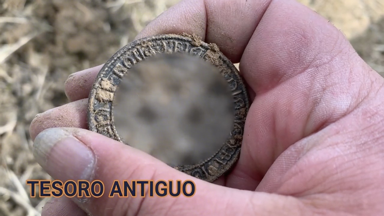Lo que encontramos bajo tierra te sorprenderá | Metal Detecting Alemania