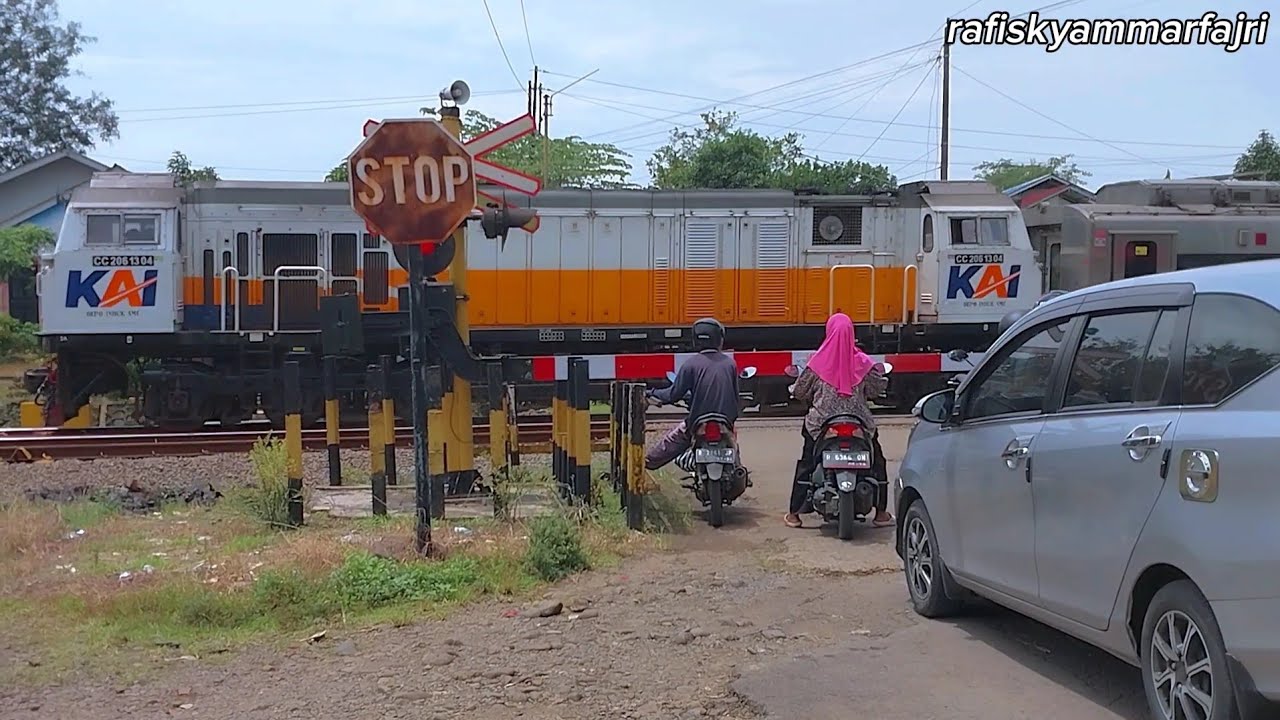 Palang Pintu Kereta Api | Railroad Crossing Indonesia | Maret2026 | Ka Argo Semeru 