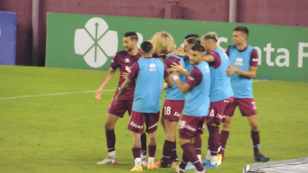 Festejo en la vuelta al gol de Diego VALERI | Lan&uacute;s 3 - Central 1