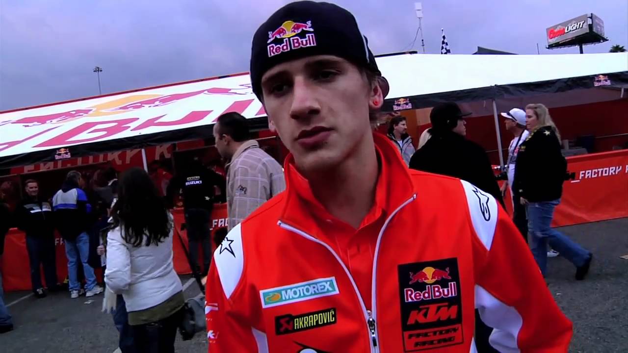 Follow Ken Roczen at his 1st US Supercross