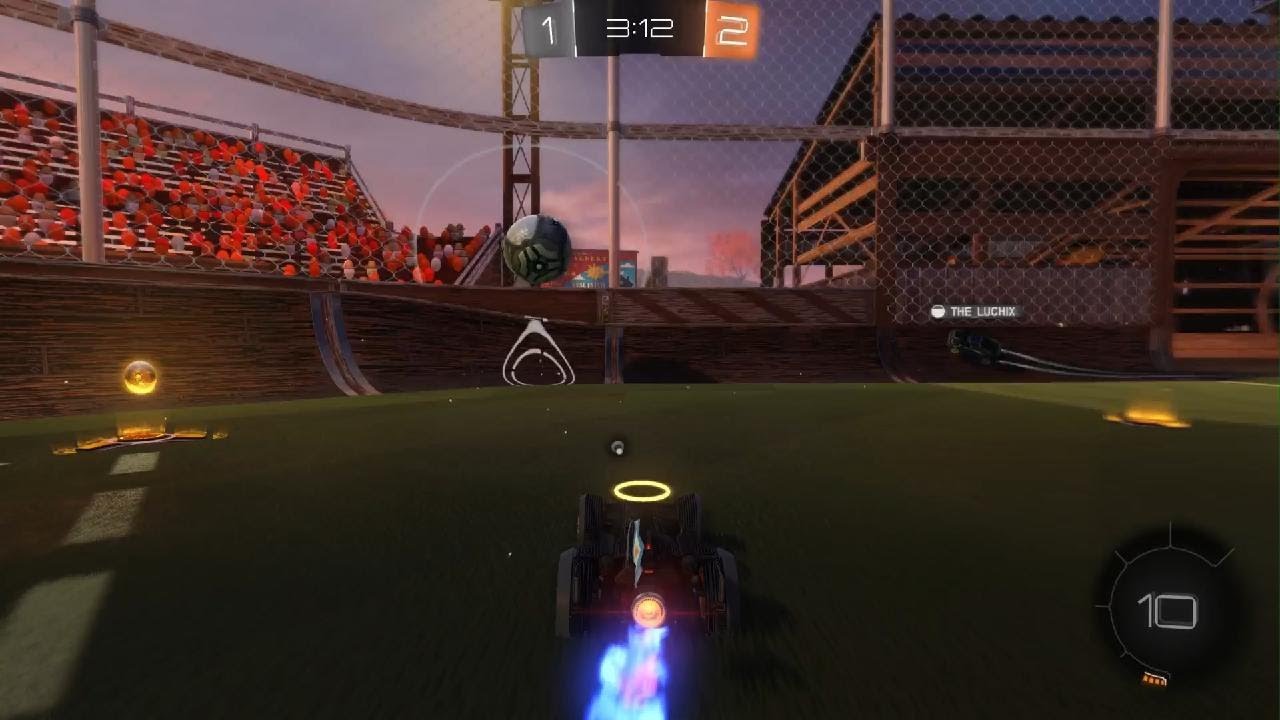 Jugando a Rocket League