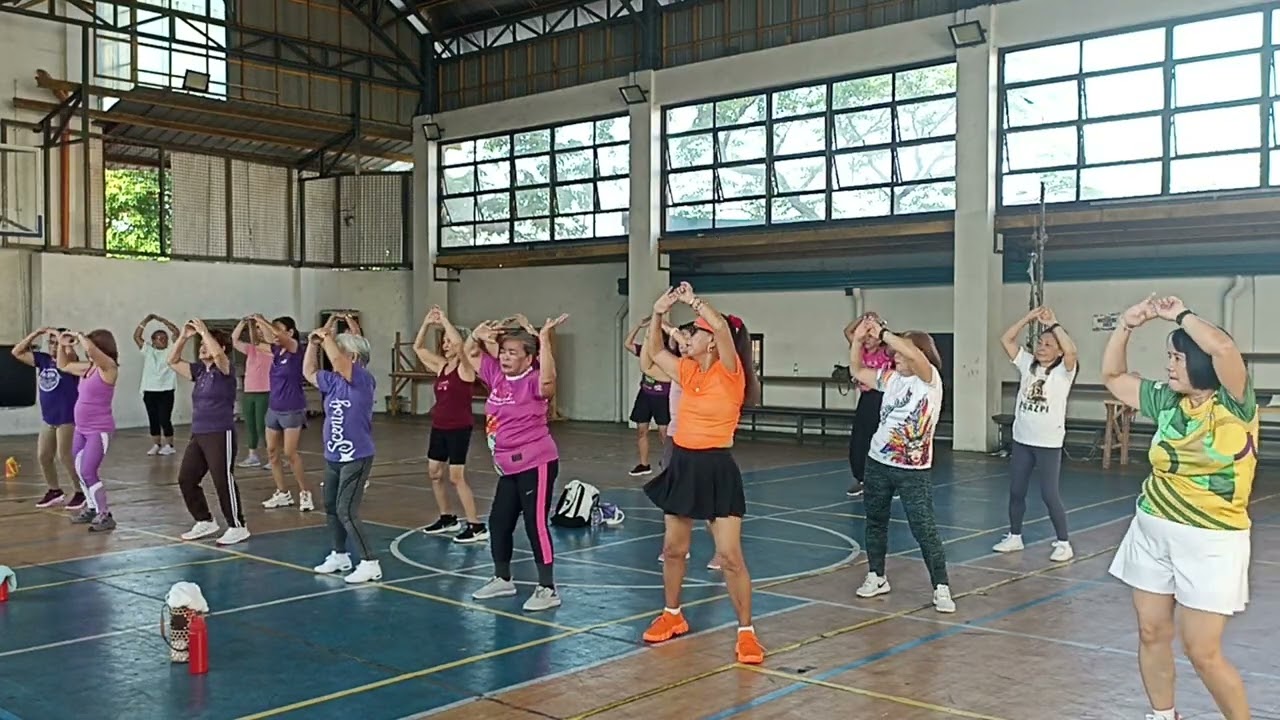 @knlphysicalfitness1425 Friday Dayo zumba with Coach Jen. Music belongs to the rightful owner 