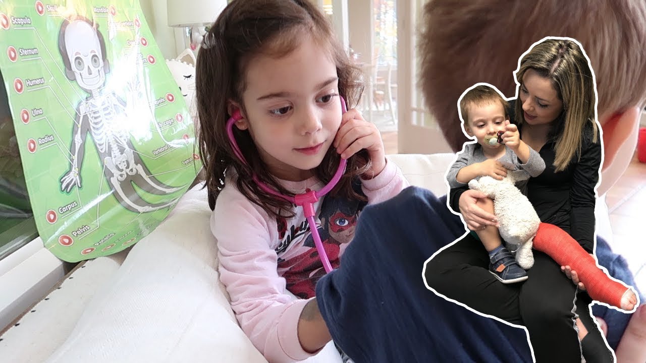 DOUTORA CUIDA DA PERNA QUEBRADA - FLÁVIA CALINA