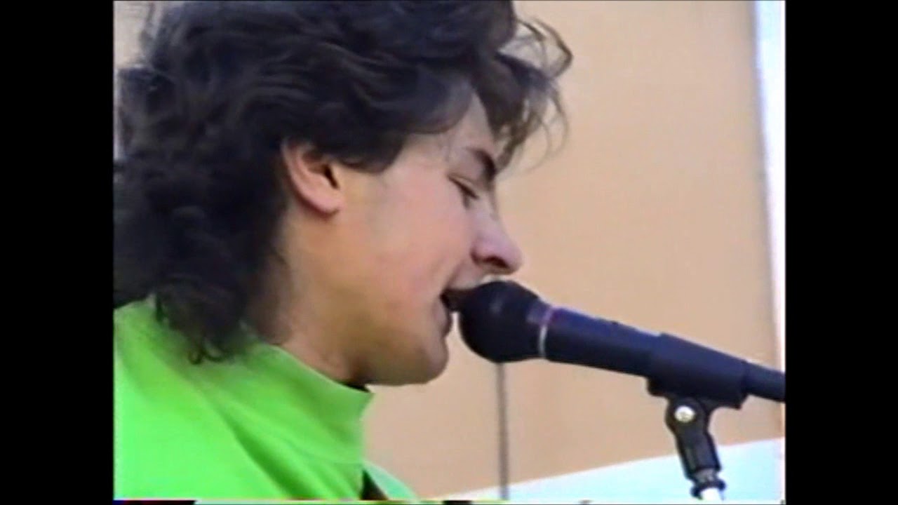 BLACK APPLE BAND