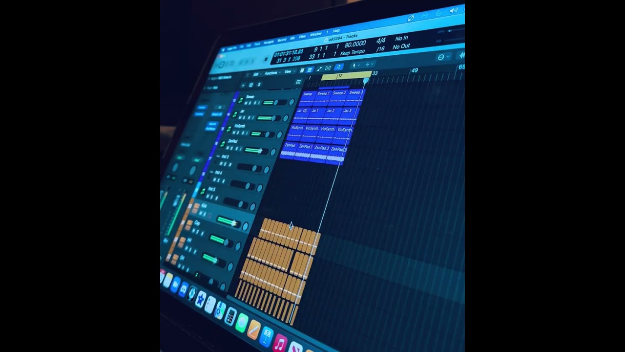 HollowPanda Friday Logic Beatmaking before the January storm (HollowPanda Instrumentals/Beats)