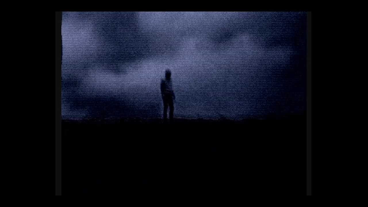 (drone noise) ECHI, CAMMINANDO NEL CROLLO